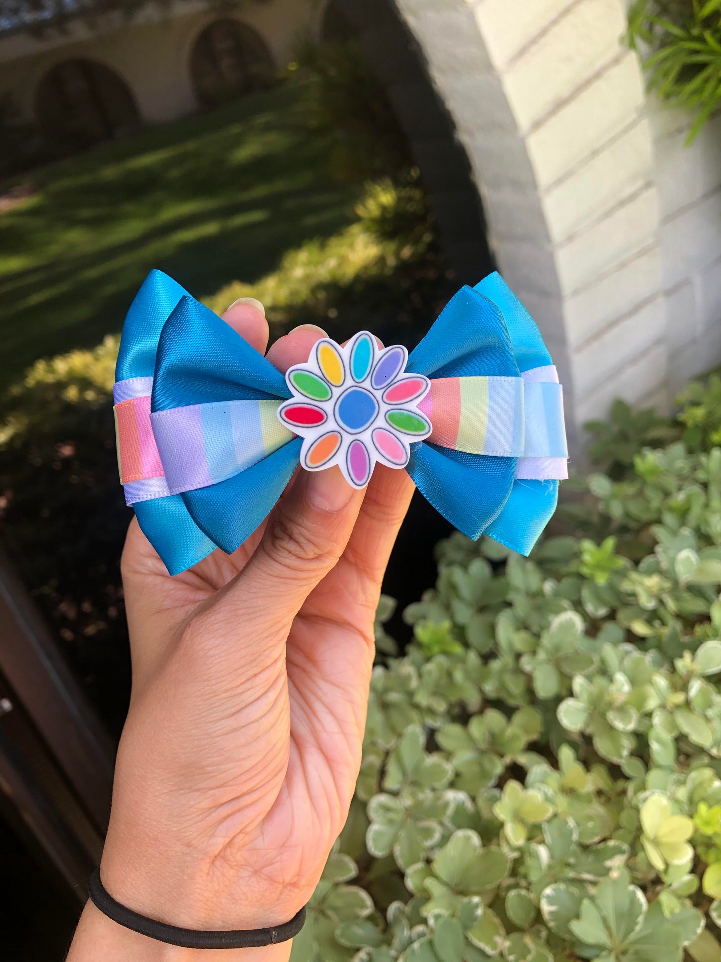 Daisy Inspired Hair Bow
